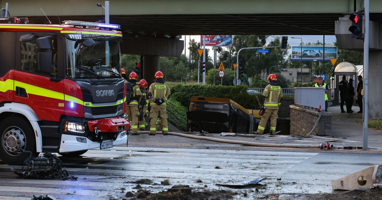 Poszkodowani w wypadku autobusu w Warszawie mogą dostać odszkodowanie. Jest komunikat