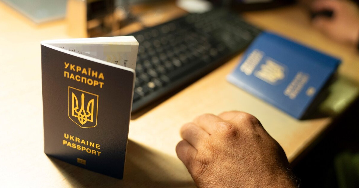 Poszukiwana za jazdę „pod wpływem” w bagażu miała fałszywe prawo jazdy