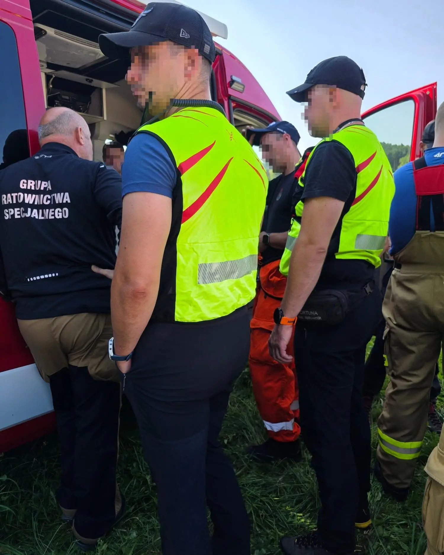 Poszukiwania w Łabowej. Do akcji skierowano liczne służby ratunkowe