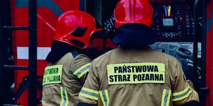 Pożar hulajnogi elektrycznej na balkonie w Ełku