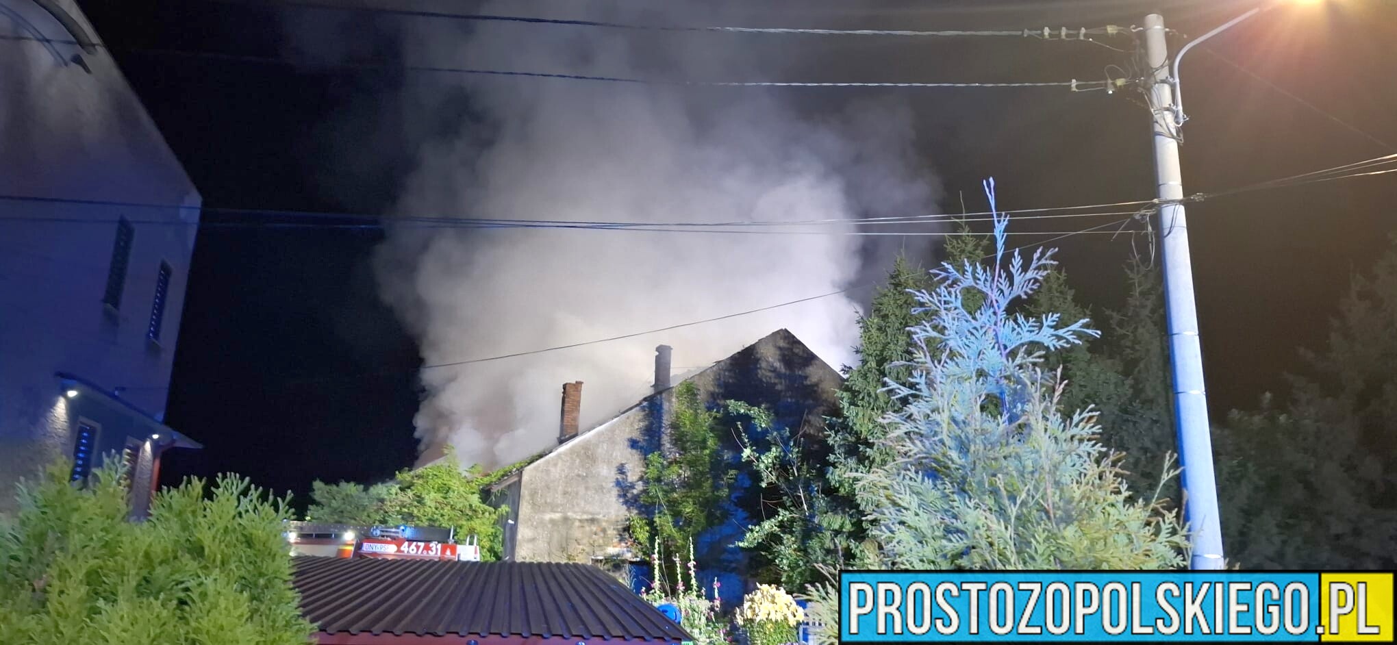 Pożar stodoły w Malerzowicach Wielkich. Z ogniem walczyło 11 zastępów straży pożarnej