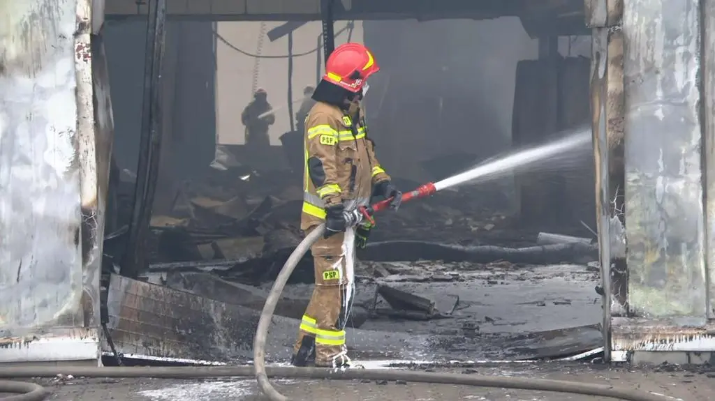 Pożar warsztatu samochodowego na Targówku
