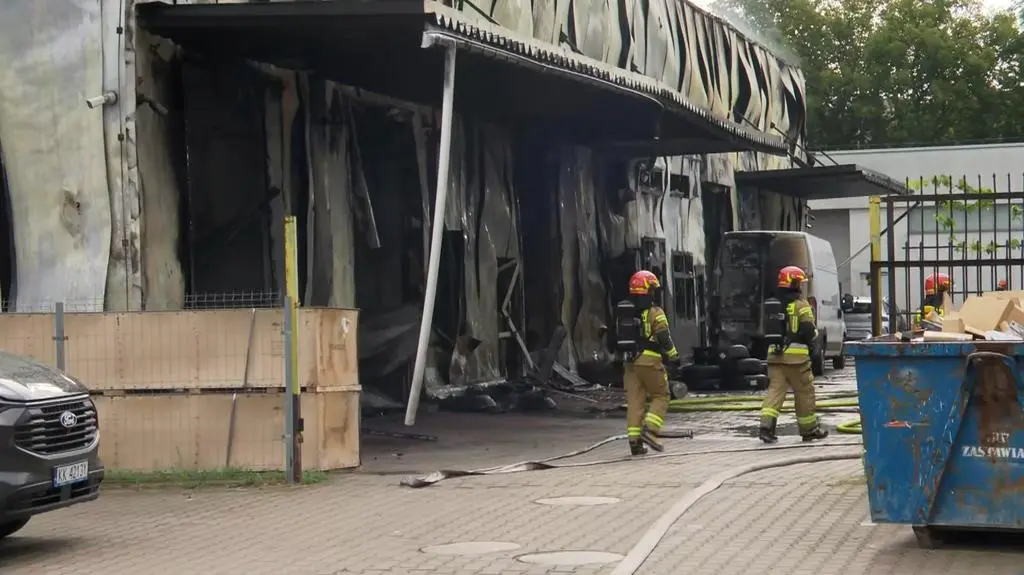 Pożar warsztatu samochodowego na Targówku