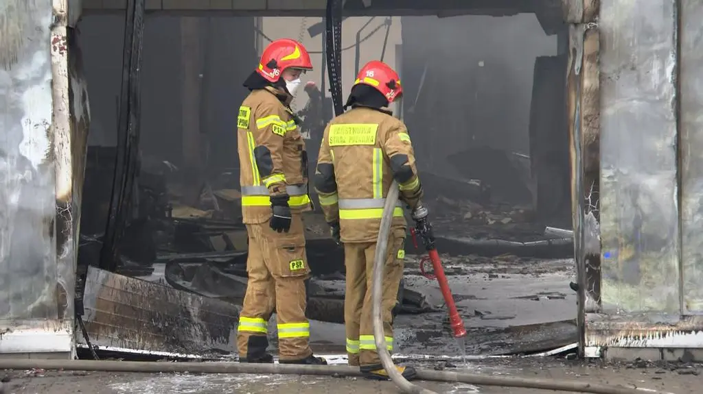 Pożar warsztatu samochodowego na Targówku