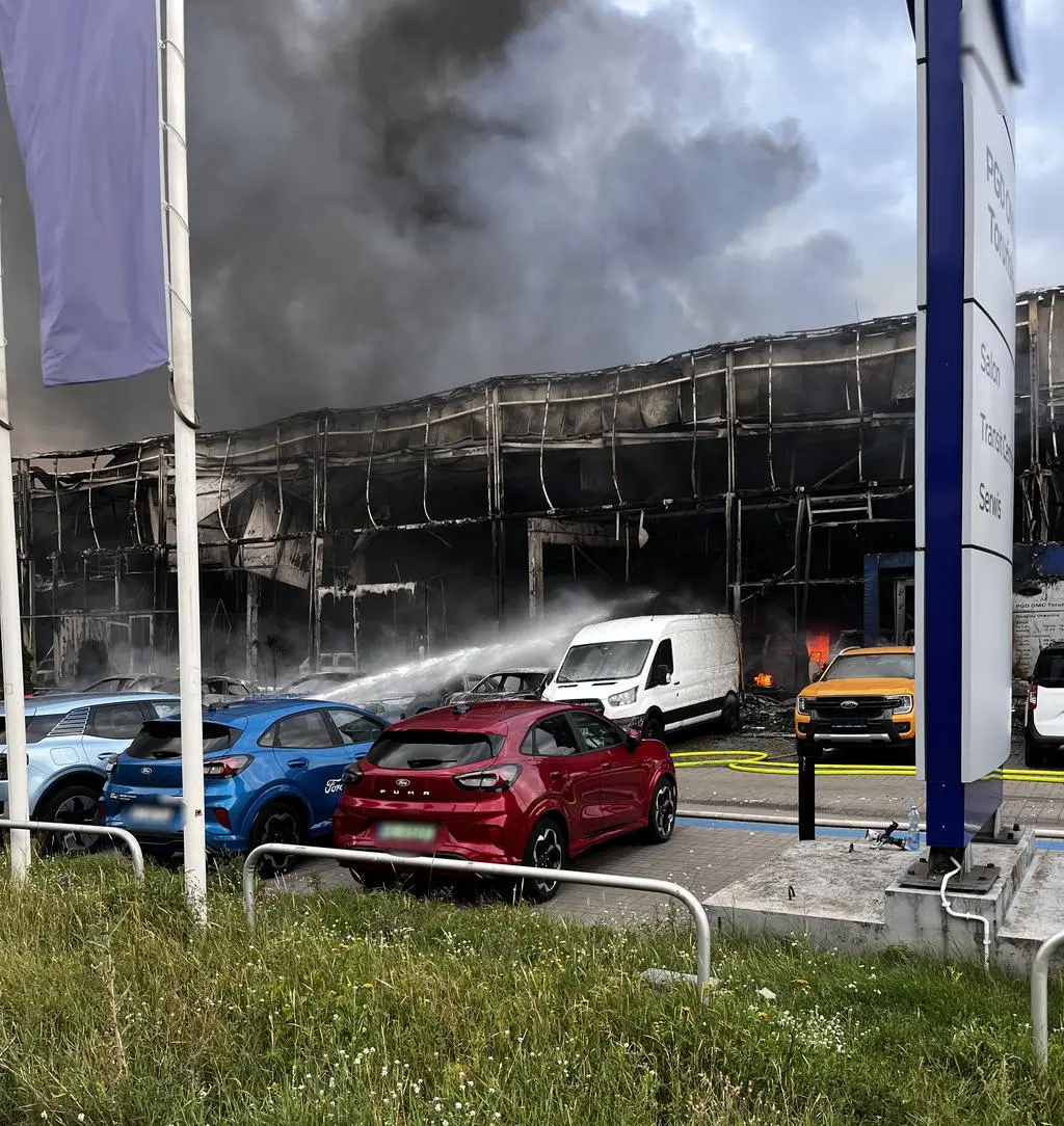 Pożar warsztatu w Warszawie