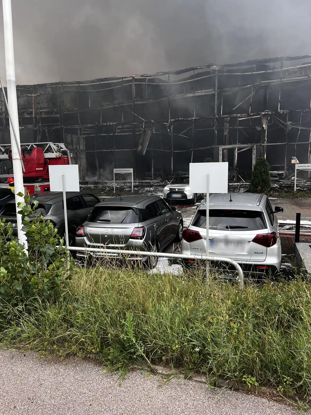 Pożar warsztatu w Warszawie