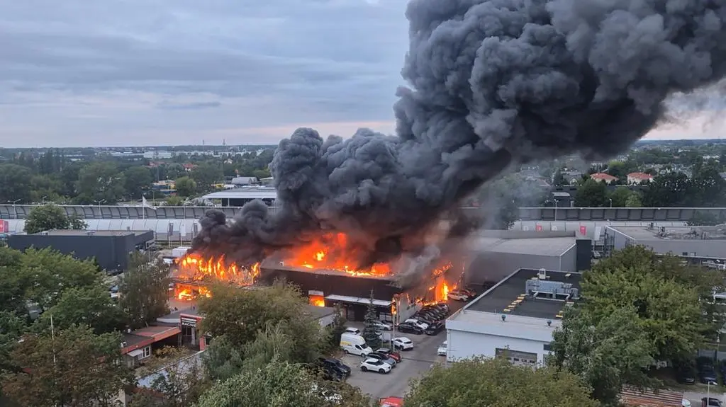 Pożar warsztatu samochodowego na Targówku