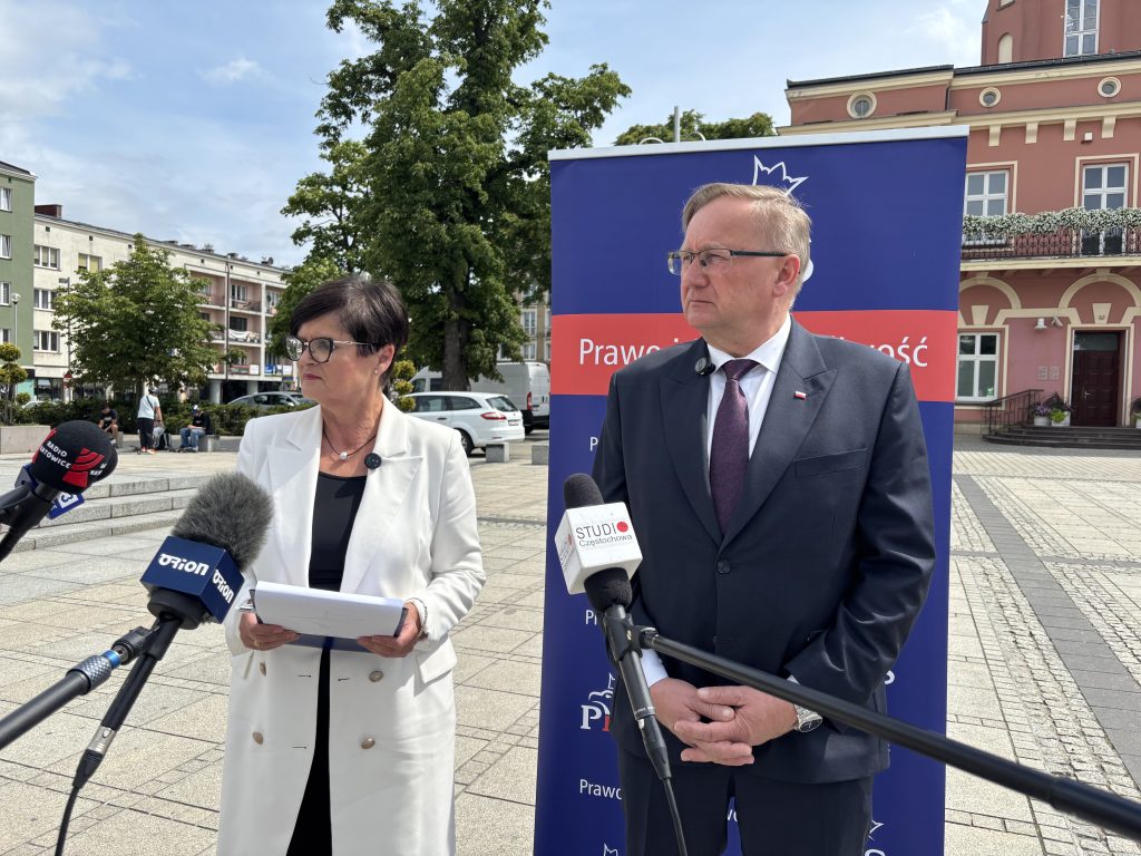 Prawo i Sprawiedliwość włącza się w zbiórkę podpisów pod referendum w Częstochowie