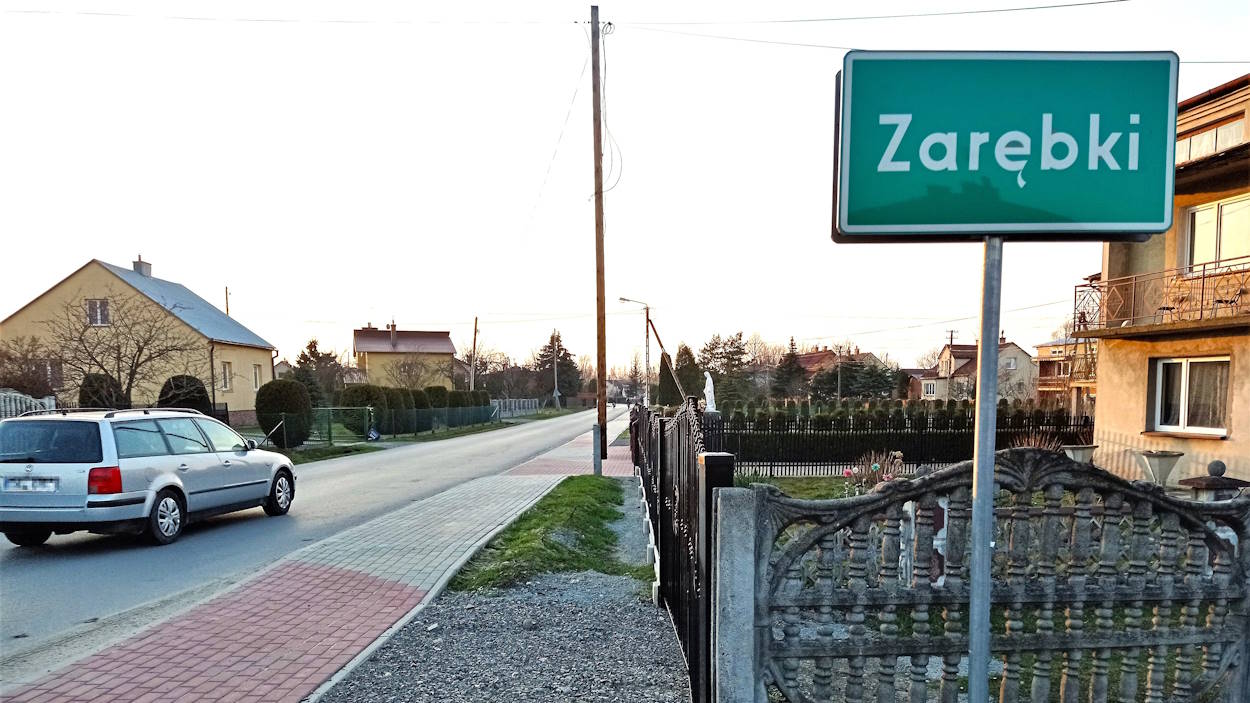 Progi zwalniające w Zarębkach coraz bliżej. Mieszkańcy od dawna alarmowali o niebezpiecznym skrzyżowaniu