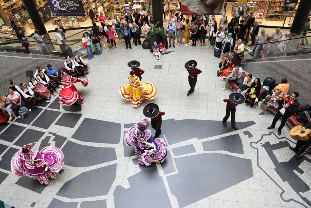 "Festiwal Folkloru Galeria Krakowska 2026"