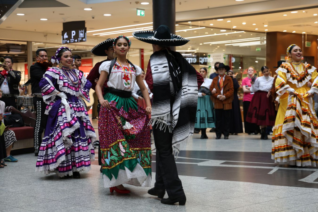 "Festiwal Folkloru Galeria Krakowska 2026"