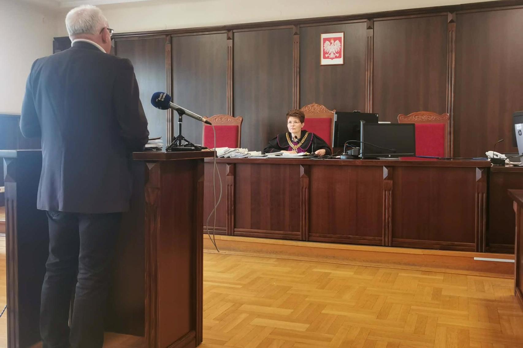Przedłuży się proces biskupa tarnowskiego Andrzeja Jeża