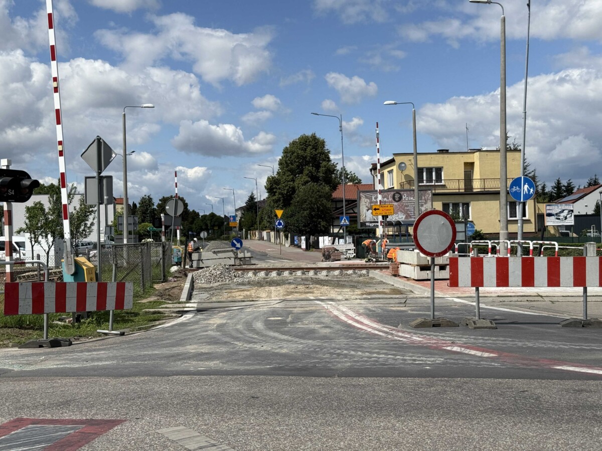 Przejazd w Wągrowcu ZAMKNIĘTY dłużej. Potem ZAMKNĄ kolejny