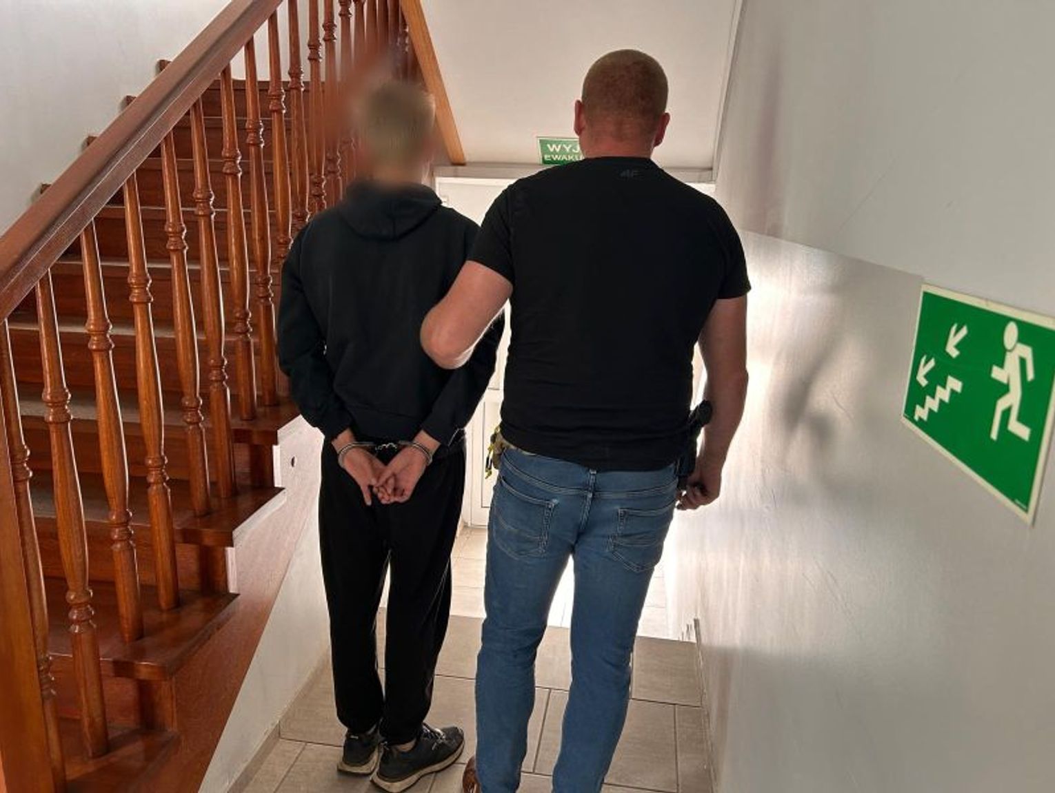 Przejęte narkotyki i zarzuty dla dwóch młodych mężczyzn. Akcja chojnickich policjantów
