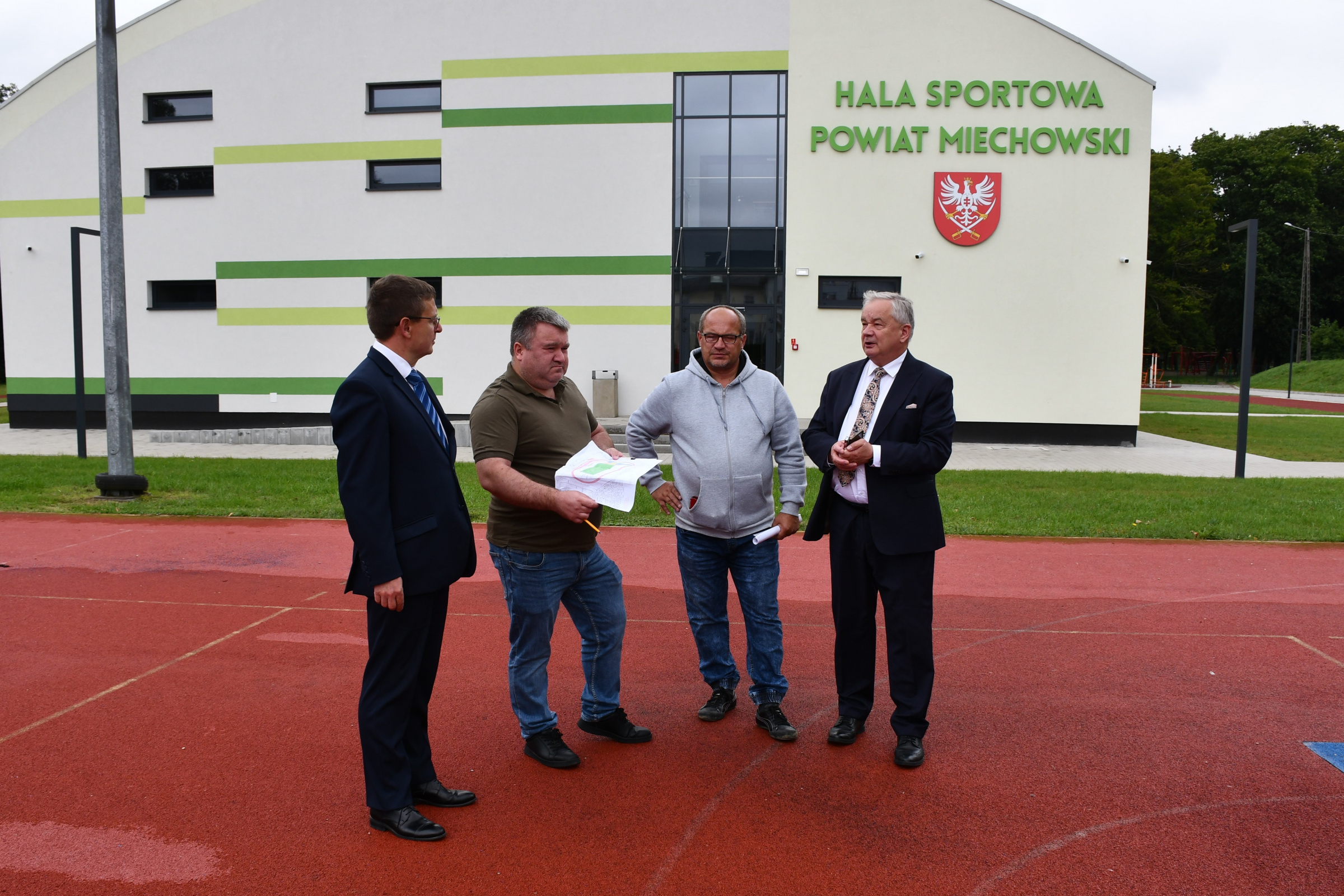 Przekazano plac budowy pod modernizację boisk przy LO w Miechowie