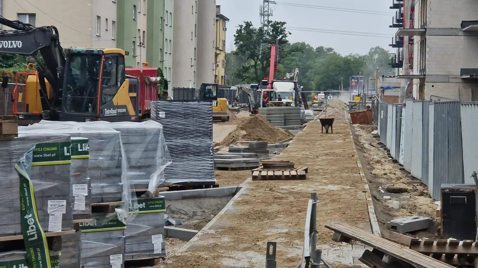 Przez przebudowę drogi nie mają jak dojechać pod mieszkanie