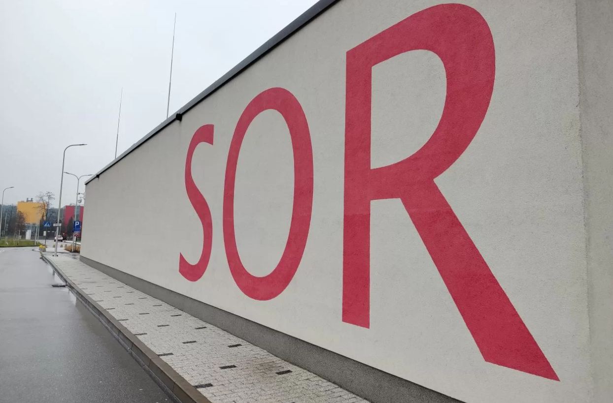 Przyszedł na SOR i miał ze sobą scyzoryki. Policja zabrała głos