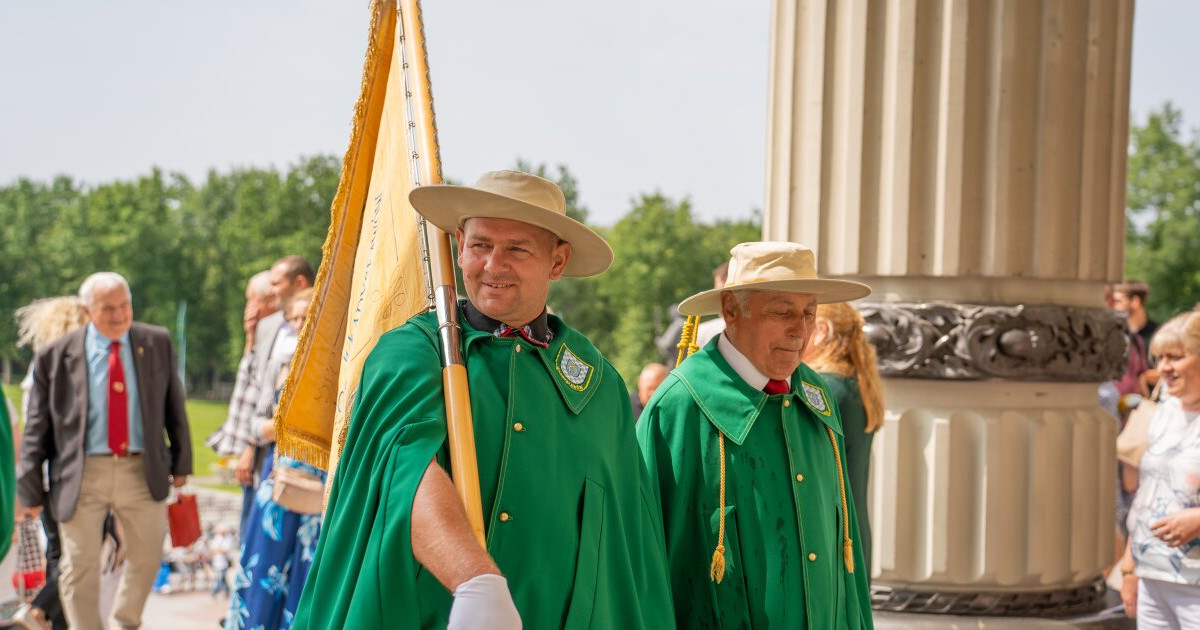 Pszczelarze z regionu przybyli do Lichenia