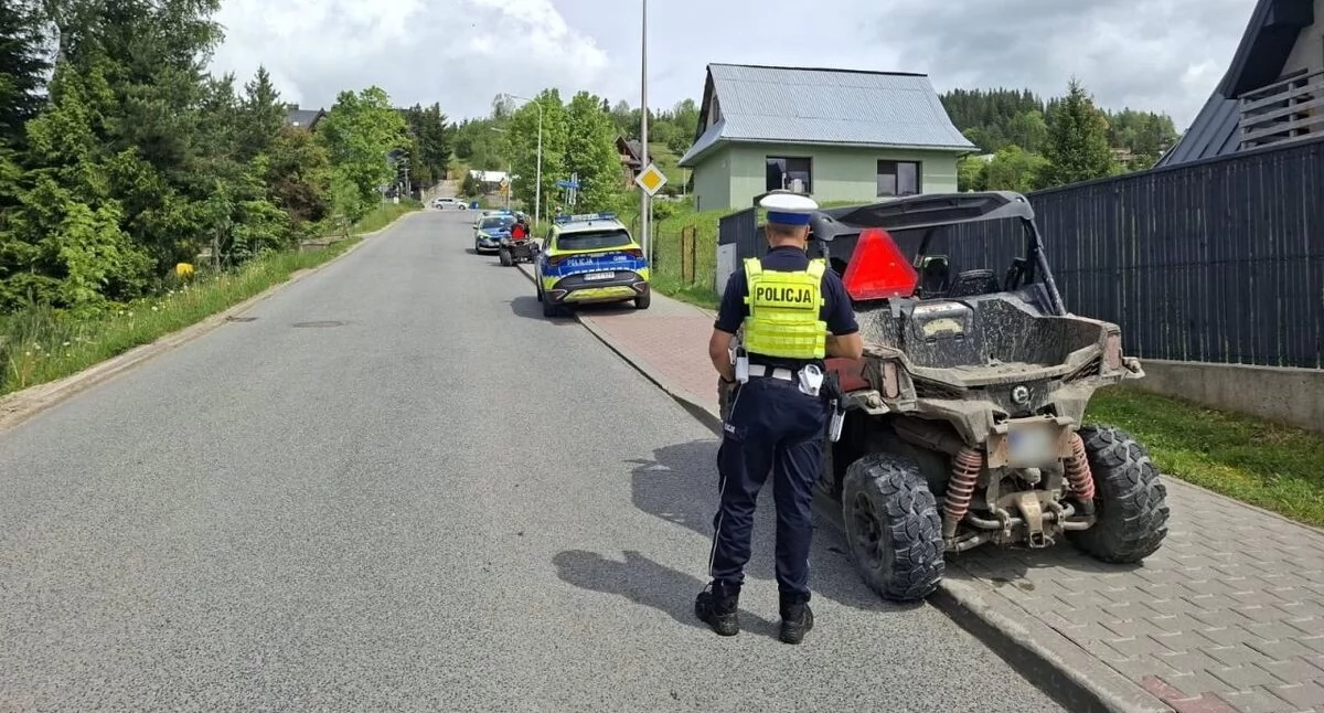 Quady pod lupą służb. Policja i straże nie odpuszczają kierowcom łamiącym przepisy