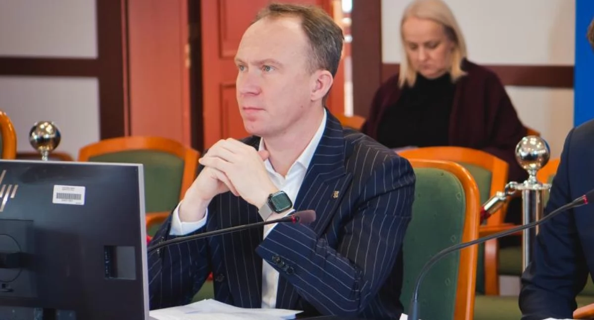 Radni będą głosować nad podwyżką dla prezydenta Legnicy