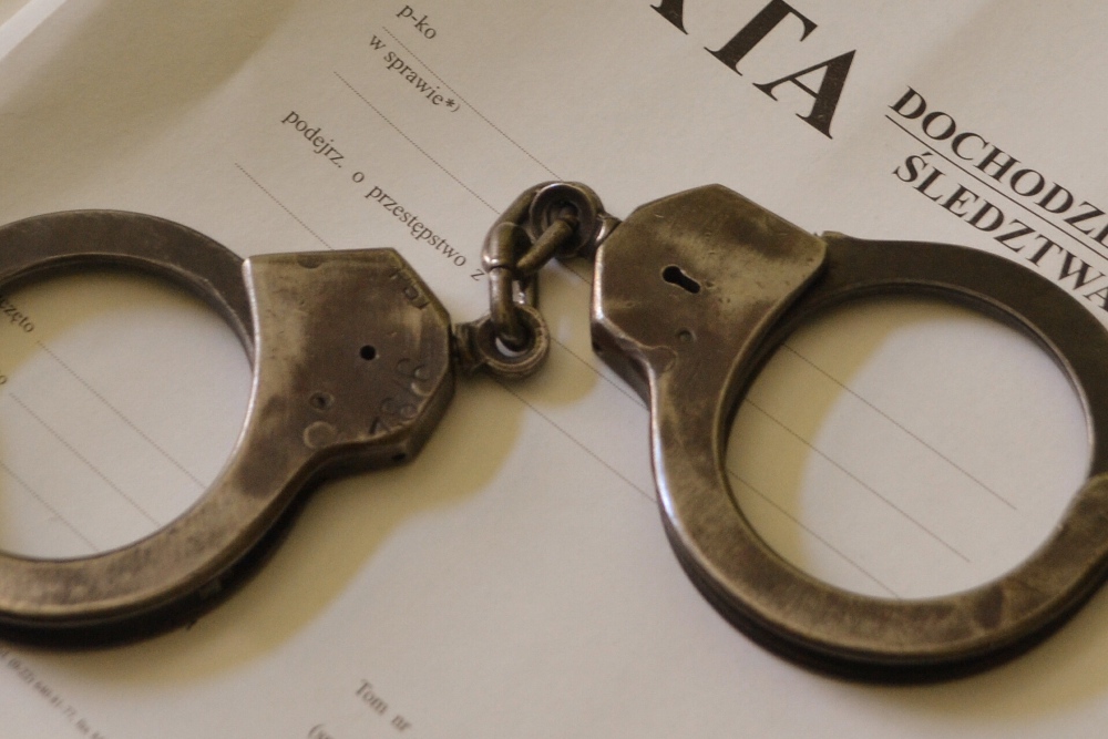 Radziejowscy policjanci zatrzymali 64-letnią mieszkankę powiatu, która odpowie za serię kradzieży w jednym z marketów w Osięcinach. Łupem kobiety padł towar o łącznej wartości ponad 6 tysięcy złotych.