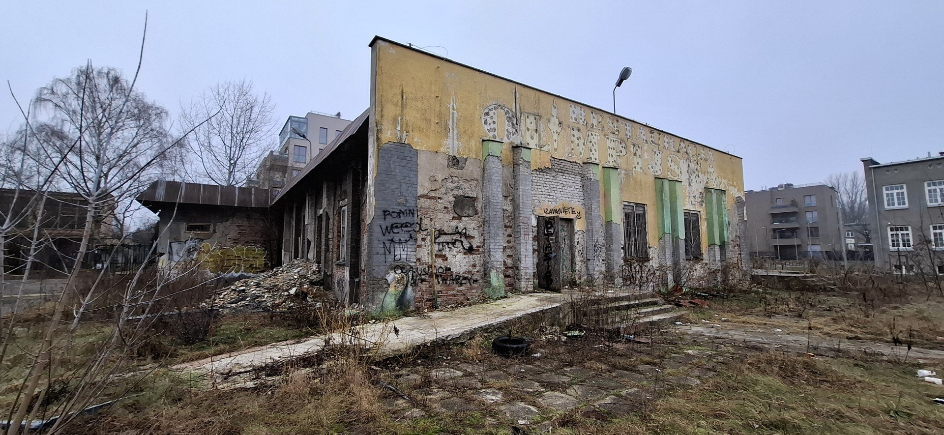 Ranczo powraca, a Country Club z pierwszych sezonów niszczeje. Mieści się w Warszawie