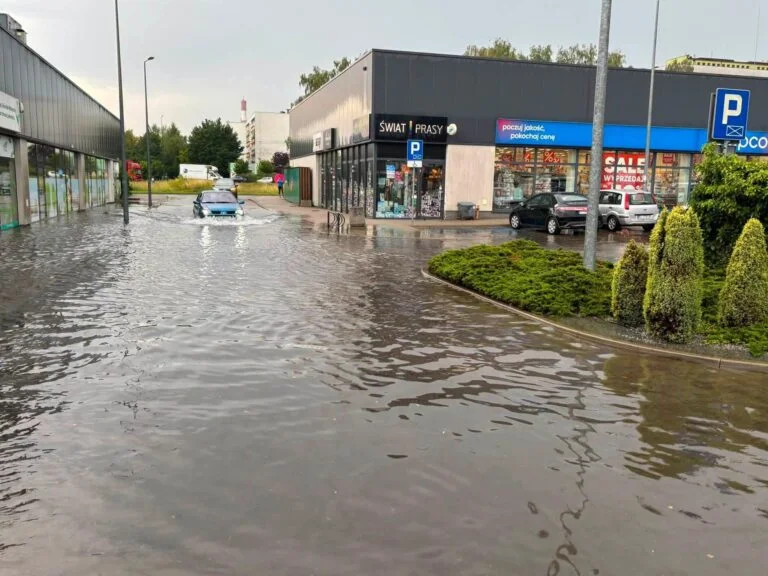 Read article: Olechów pod wodą. „Aquapark powstał przed terminem”