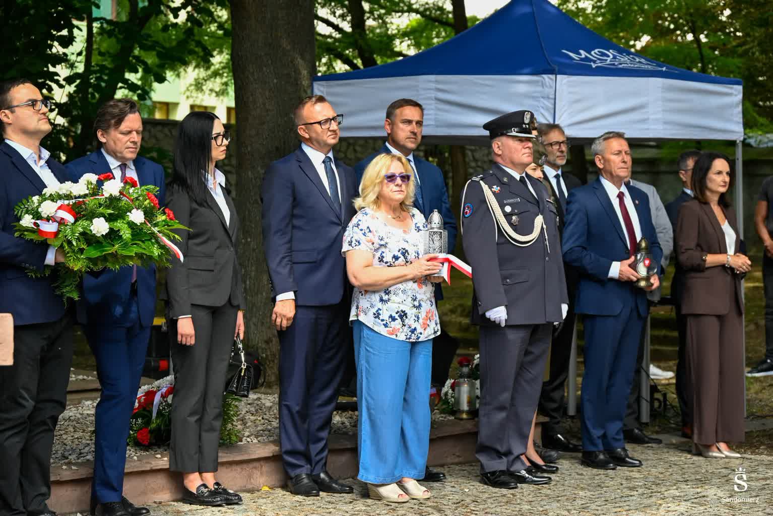 Read article: Sandomierz: Obchody Narodowego Dnia Pamięci Ofiar Ludobójstwa dokonanego przez ukraińskich nacjonalistów na obywatelach II Rzeczypospolitej Polskiej