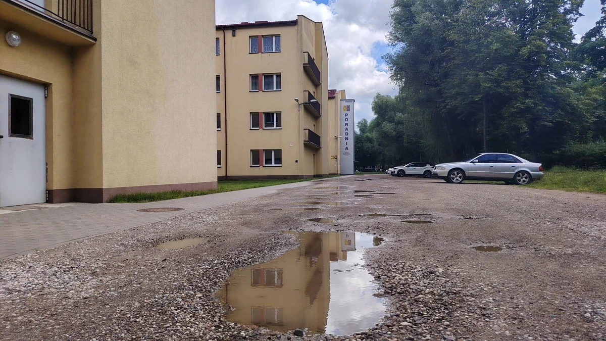 Remont parkingu przed Poradnią Psychologiczno-Pedagogiczną w Ostródzie. Zgłosił się jeden wykonawca