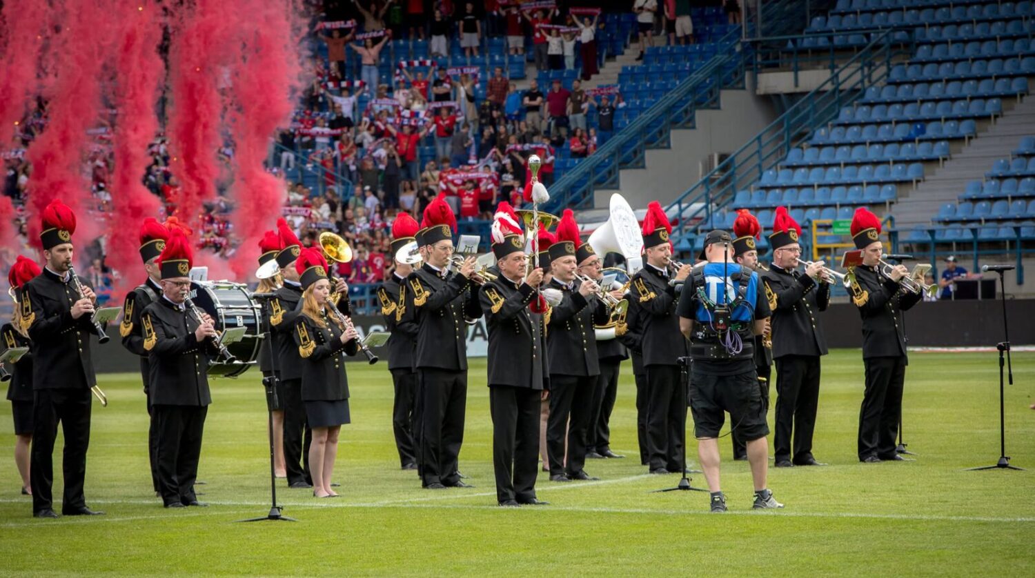 Reprezentacyjna Orkiestra Dęta Kopalni Soli „Wieliczka” uświetniła jubileusz 120-lecia Wisły Kraków