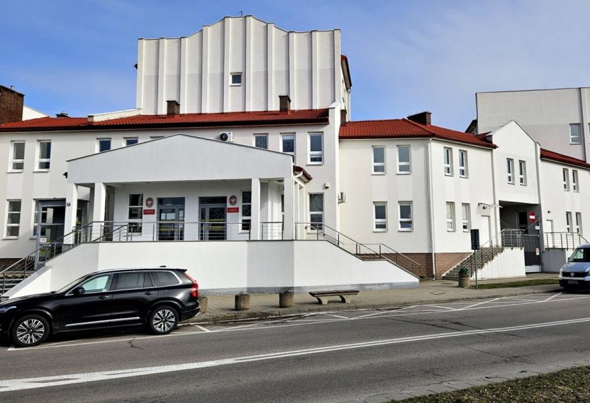 Rozbój z użyciem maczety w Suwałkach. Akt oskarżenia przeciwko trzem mężczyznom