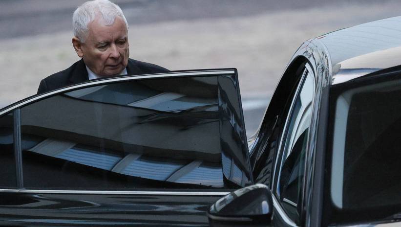 Rozłam w PiS: o północy upłynął termin ultimatum; spór o stowarzyszenia i wpływy w partii wciąż trwa