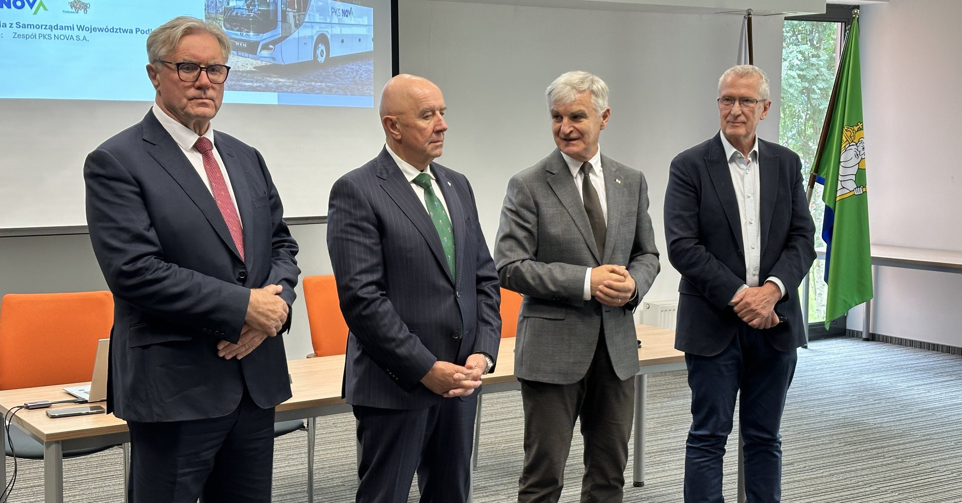Rozmawiano o przyszłości transportu publicznego. PKS Nova ma plan
