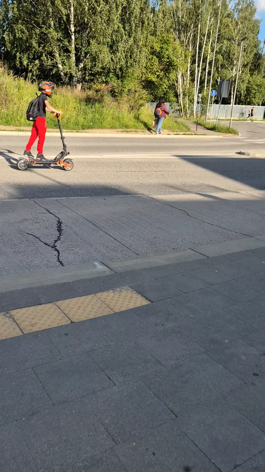 Rozpędzone hulajnogi coraz większym zagrożeniem?