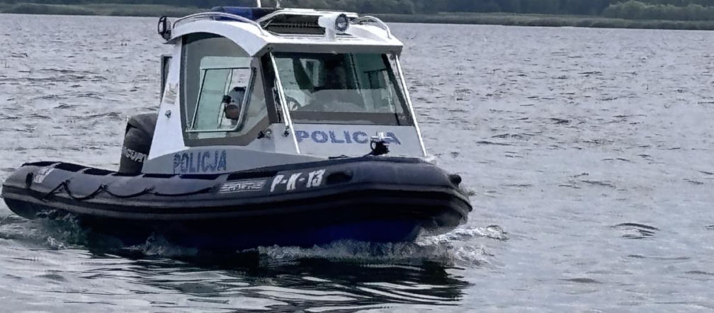 Rozpętała się burza, a ojciec z synem byli uwięzieni na pontonie. Przerażające chwile