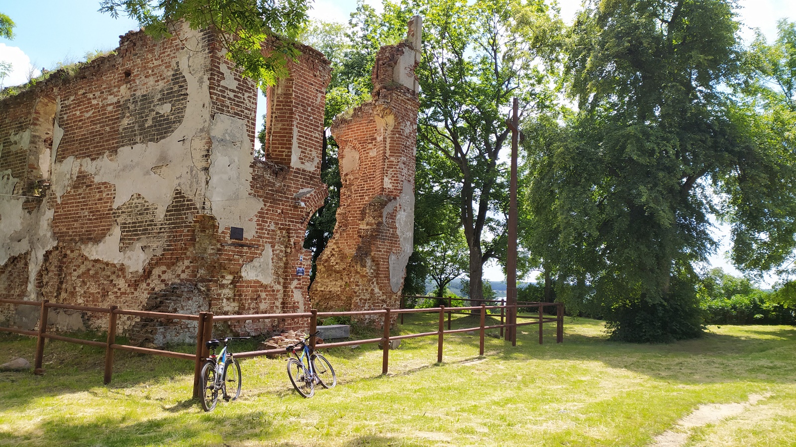 Rozpoczęła się rewitalizacja zabytkowej plebanii na Górze Zamkowej w Mielniku