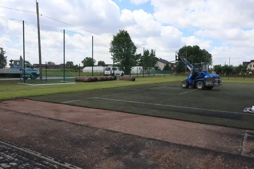 Ruszyła modernizacja boiska Orlik w Żelazkowie. Inwestycja za prawie 750 tys. zł