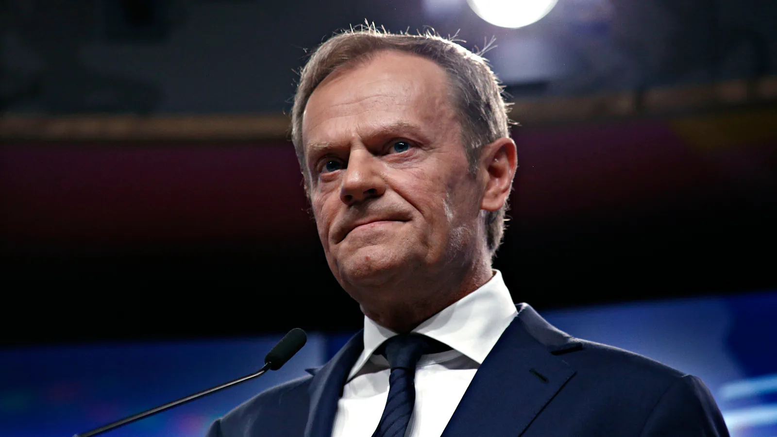 Donald Tusk na konferencji prasowej w Brukseli. | Fot. Alexandros Michailidis / Shutterstock.