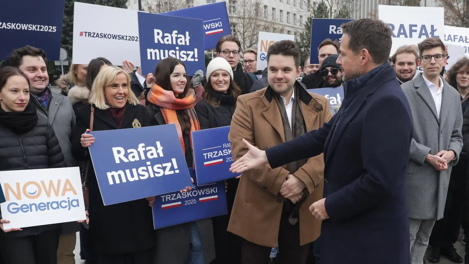Sąsiad, radny, lekarz, milioner. Kulisy kariery Dawida Kacprzyka