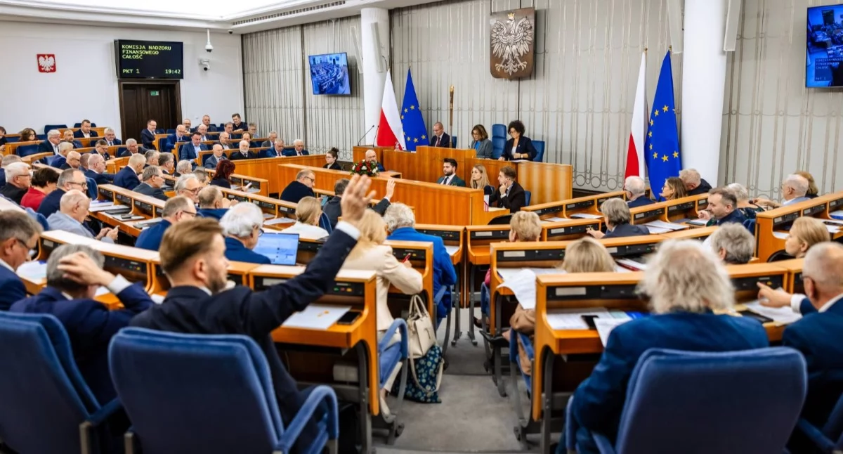 Senat za ograniczeniem telefonów w szkołach