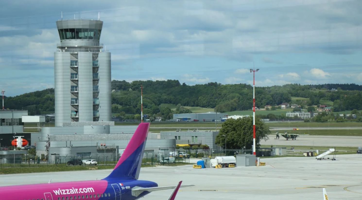 Seria interwencji na lotnisku Kraków Airport
