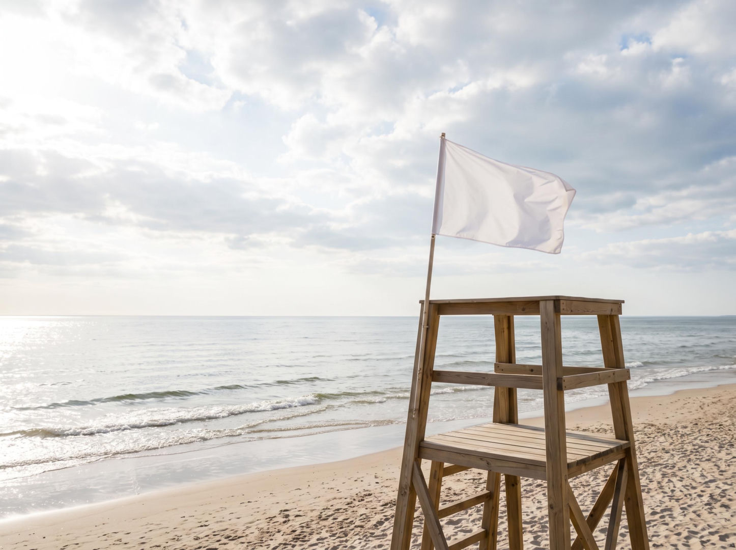 Sinice Ustka. Czy w Ustce można się kąpać 15.07? Flaga, warunki pogodowe