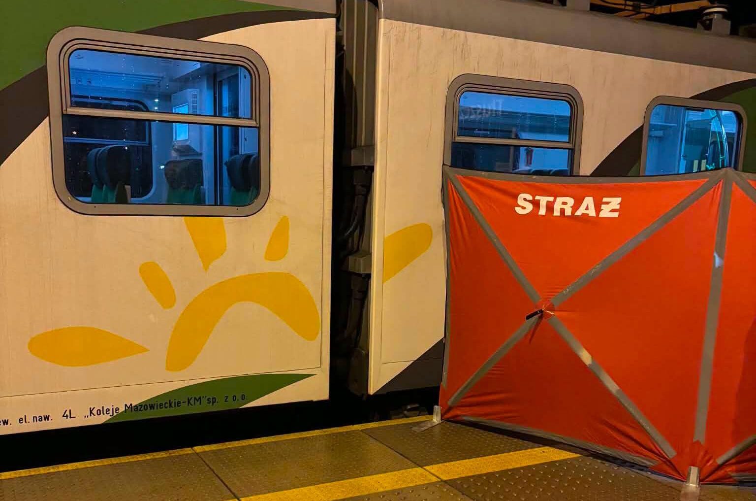 Śmiertelne potrącenie na stacji w Tłuszczu.