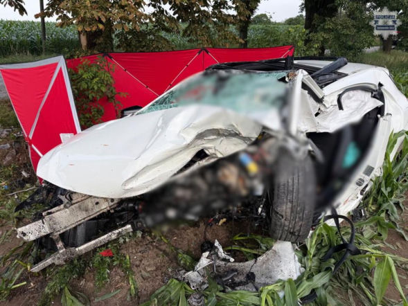 Śmiertelny wypadek Pojechali razem. Zginęli razem. Dramat 19-letniego Filipa i 22-letniego Mateusza