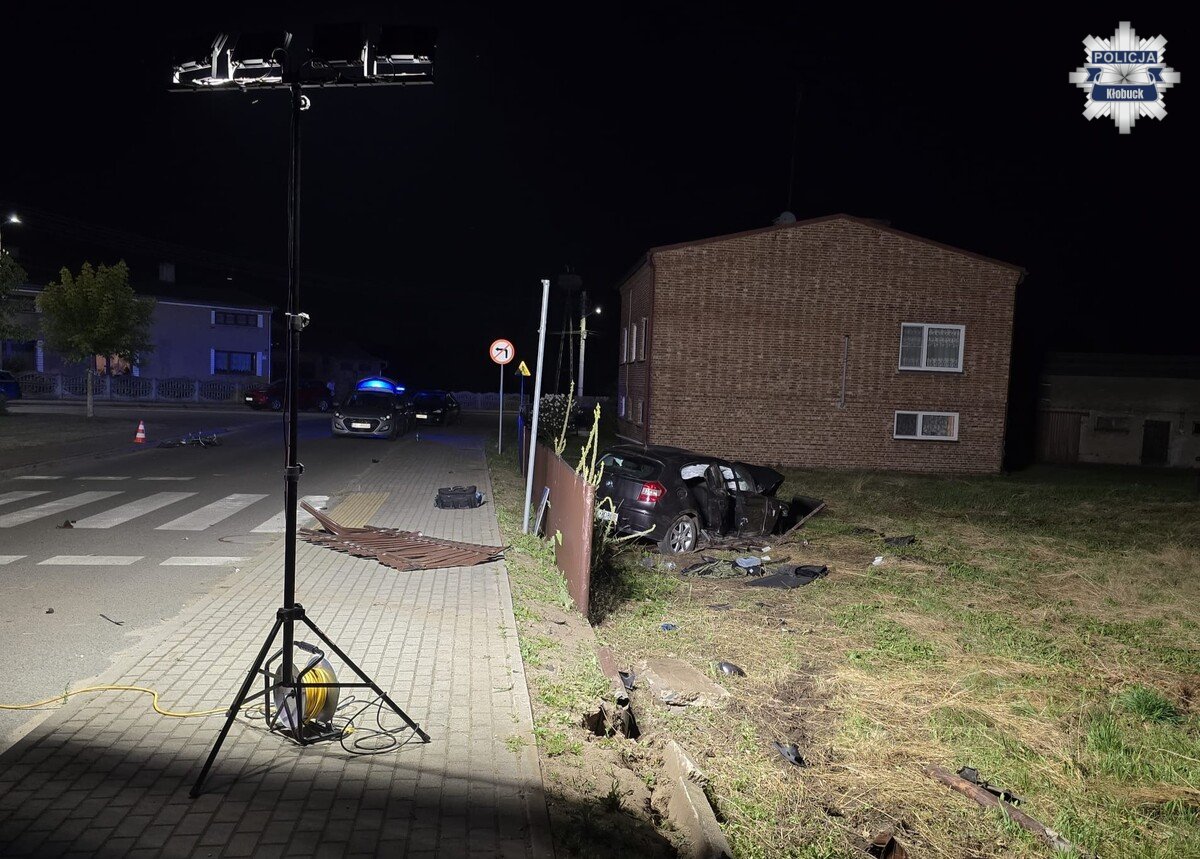 Śmiertelny wypadek w Kuźnicy Starej. Kierujący BMW wjechał na chodnik i potrącił 9-letniego chłopca