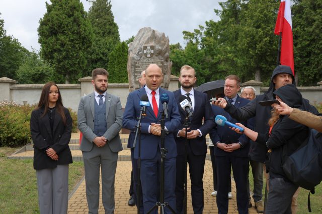 Spór o pamięć Wołynia i partnerstwo ze Lwowem. PiS żąda reakcji prezydenta Lublina