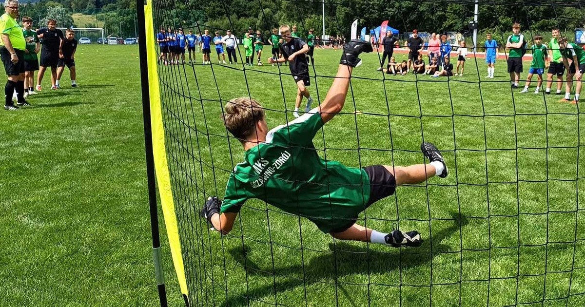 Sportowa rywalizacja powraca na boiska w naszym regionie! Już w najbliższy poniedziałek, 20 lipca, s...