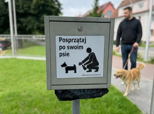 Sprzątaj po swoim psie i zaczipuj go bezpłatnie. Giżycko przypomina właścicielom czworonogów