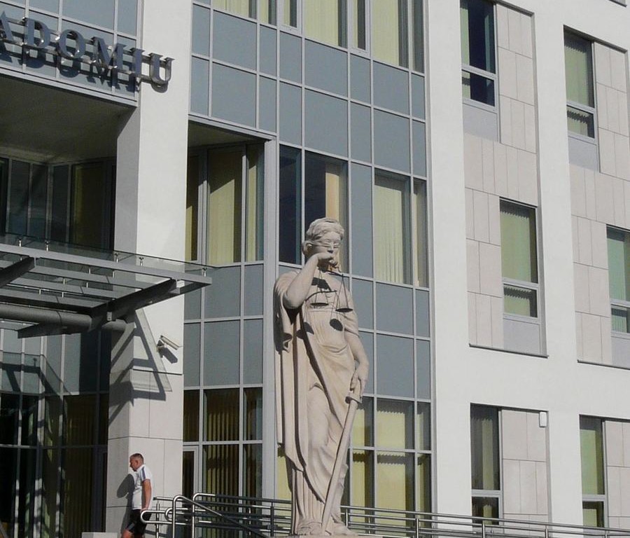 Sprzedawał w sieci sprzęt elektroniczny i nie płacił. Radomski przedsiębiorca odpowie w sądzie za popełnienie 127 oszustw