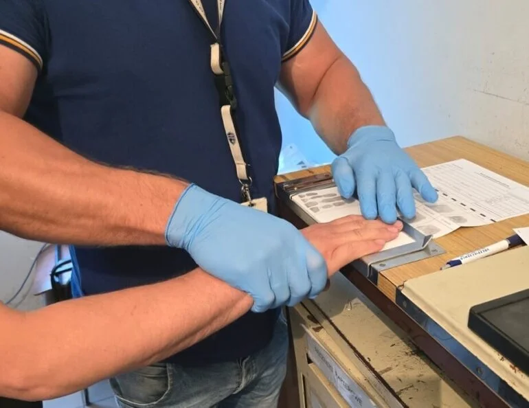 Stracił 180 tysięcy złotych. Policja zatrzymała „odbieraka”